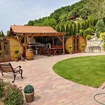 Πανσιόν Tokaj Zlata Putna - Restaurant & Vinicky