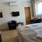 Casa de hóspedes Tokaj Zlatá Putňa - Restaurant&pension Vinicky