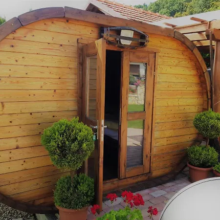 بيت ضيافة Tokaj Zlata Putna - Restaurant &