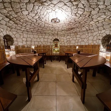 Tokaj Zlata Putna - Restaurant & Πανσιόν