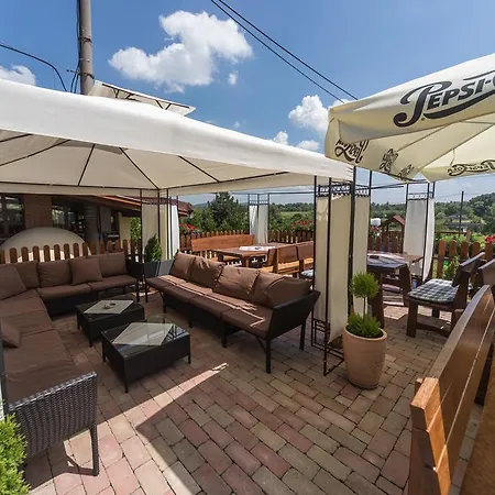Tokaj Zlatá Putňa - Restaurant&pension 4* Vinicky